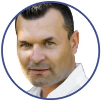 rener biznesu, konsultant, autor książek rozwojowych, założyciel Expertio - społeczności biznesu Absolwent zarządzania i finansów dwóch uczelni.